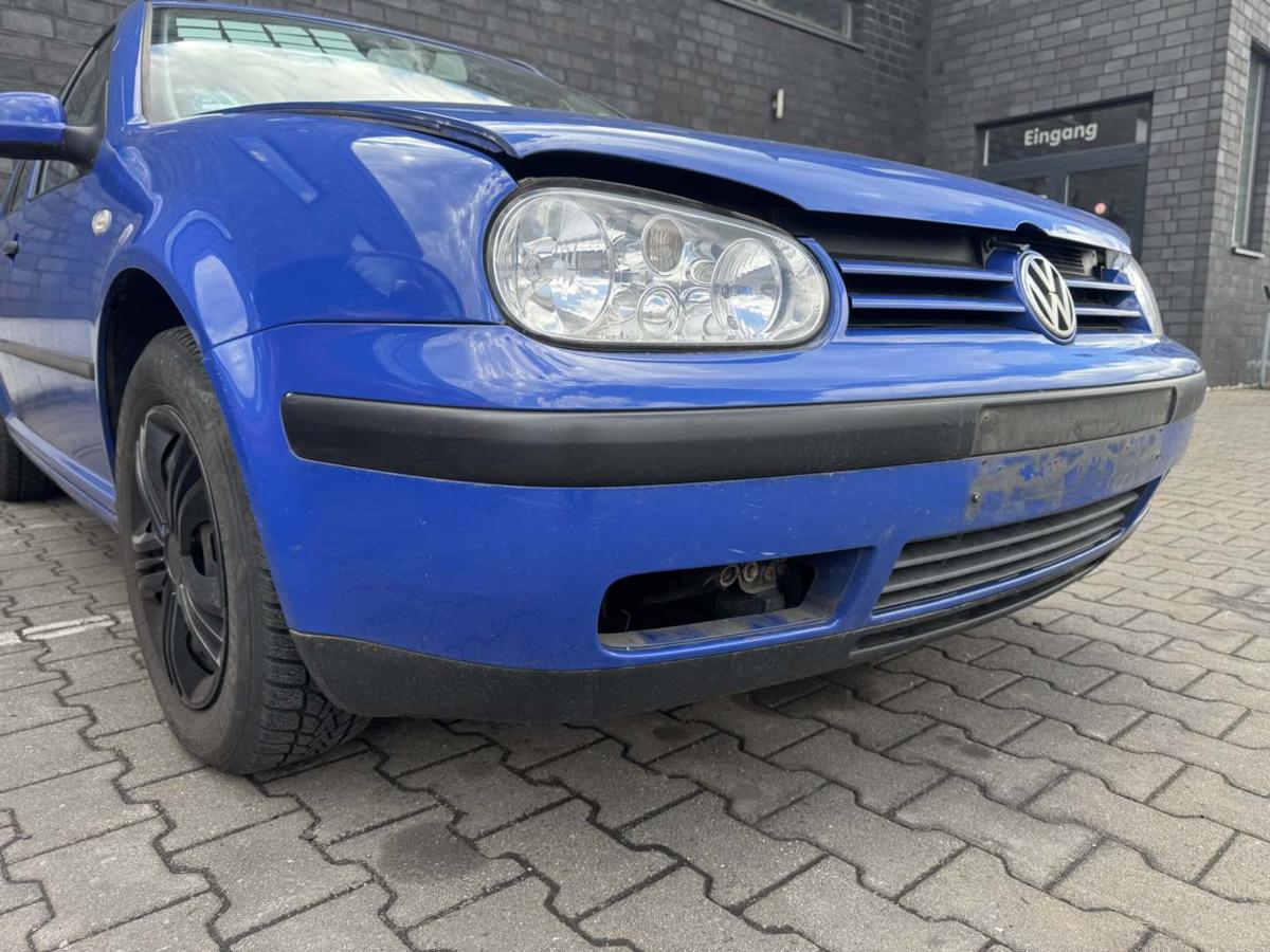 VW Golf 4 original Sto&szlig;stange Stossf&auml;nger vorn LA5C Surfblau Bj.2001
